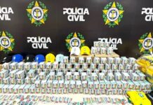 Polícia apreende 200 mil figurinhas falsificadas do álbum da Copa do Mundo 2026 em operação
