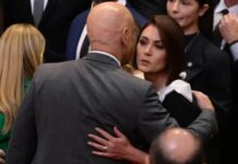 Em posse de Nunes Marques, Moraes cumprimenta Michelle Bolsonaro