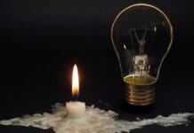 Apagão deixa diversos bairros de Manaus sem energia após forte ventania